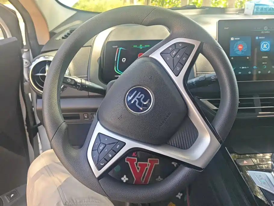 BYD Yuan EV — миниатюра 15