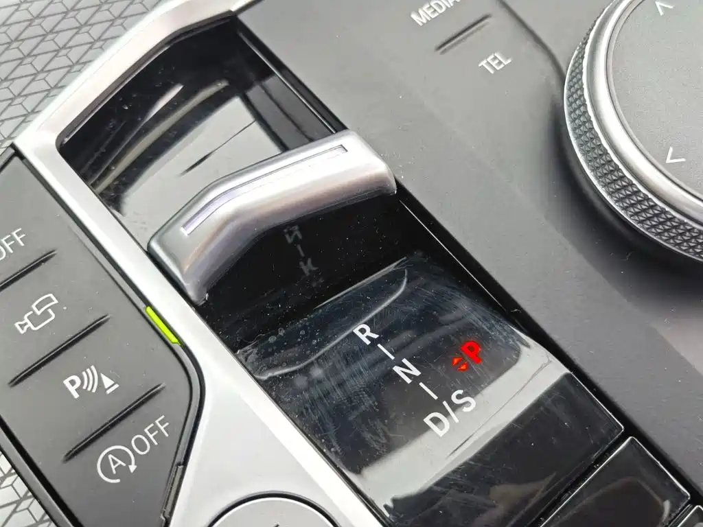 BMW 3 Series — миниатюра 12