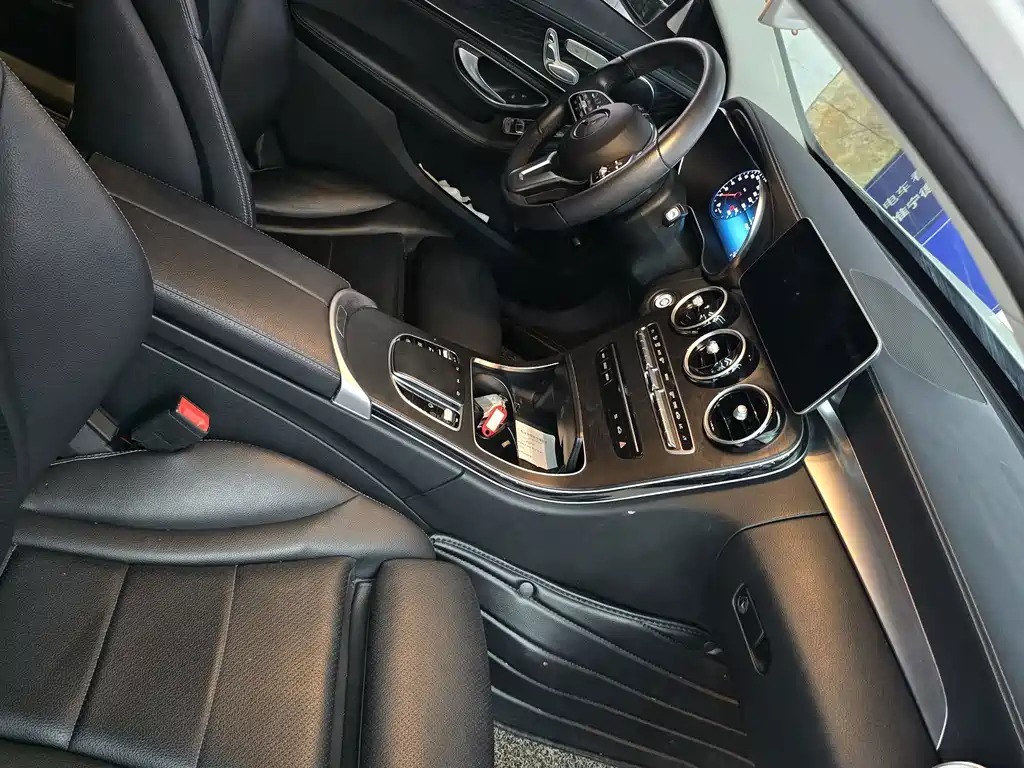Mercedes-Benz C-Class — миниатюра 5