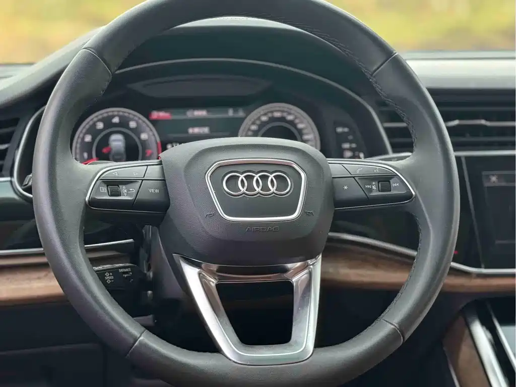 Audi Q7 — миниатюра 10