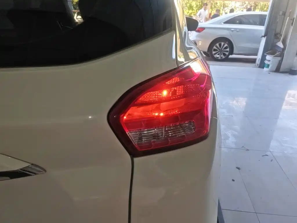 BAIC Senova X35 — миниатюра 8