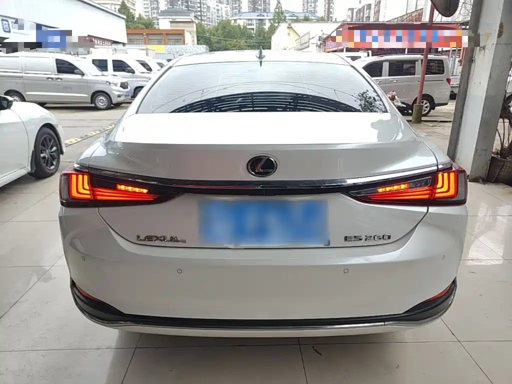 Lexus ES — миниатюра 6