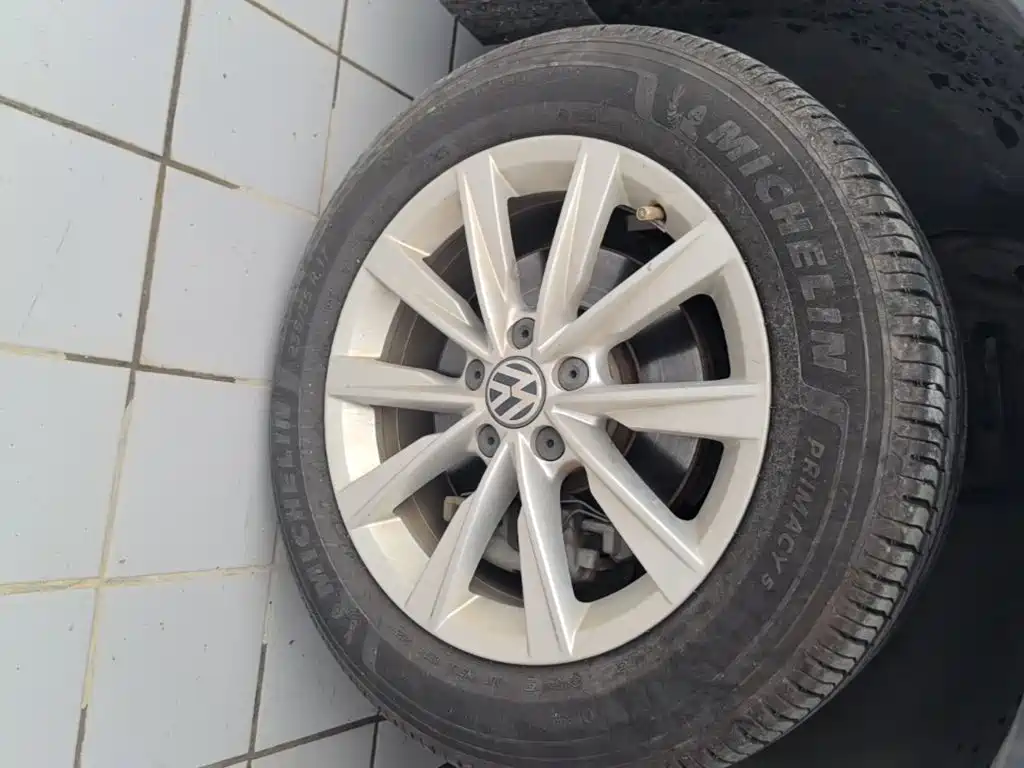 Volkswagen Tiguan — миниатюра 23
