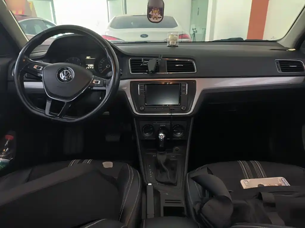 Volkswagen Lavida — миниатюра 10