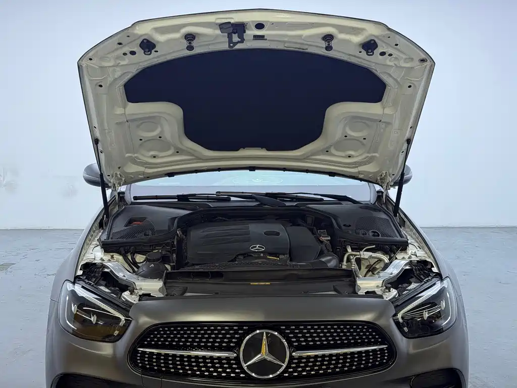 Mercedes-Benz E-Class — миниатюра 22