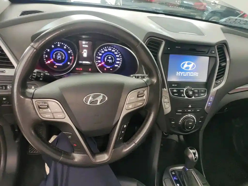 Hyundai Santa Fe — миниатюра 10