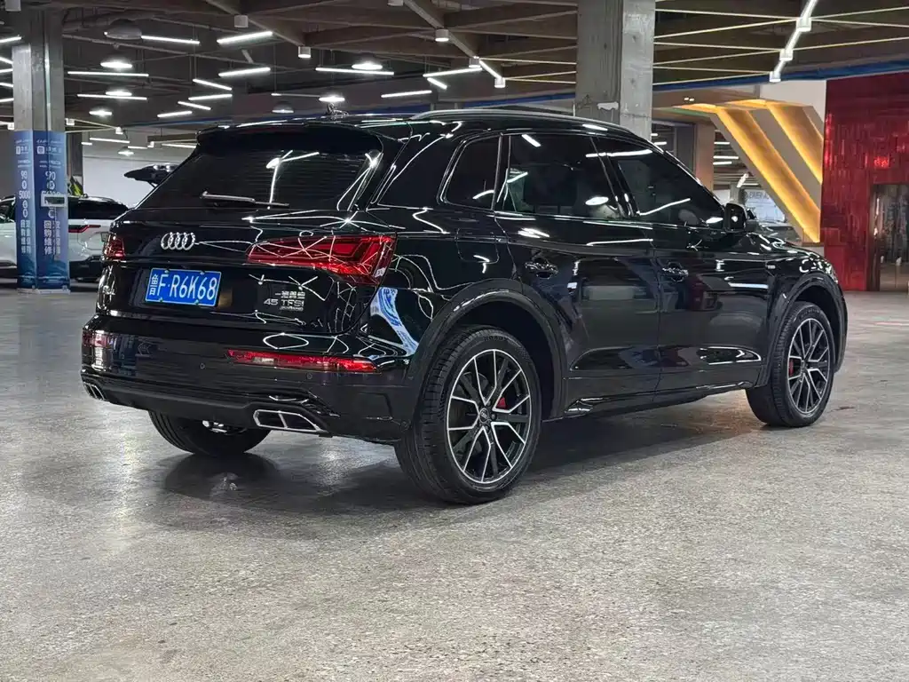 Audi Q5L — миниатюра 9