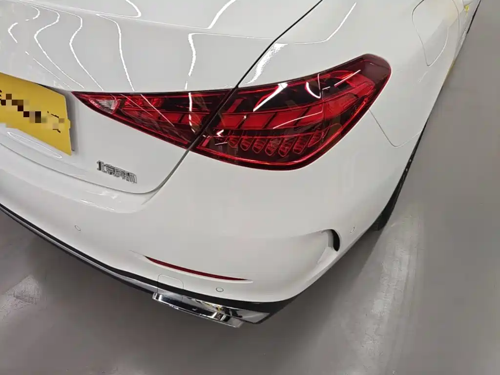 Mercedes-Benz C-Class — миниатюра 8