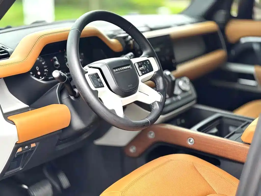 Land Rover Defender — миниатюра 3