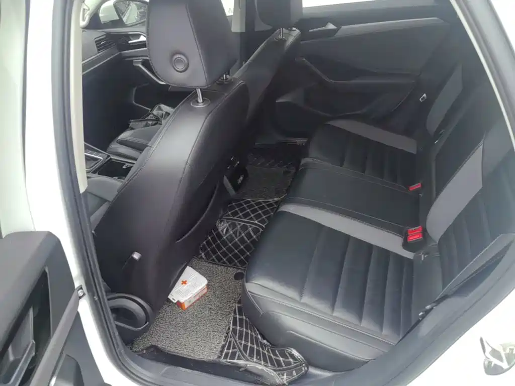 Volkswagen Sagitar — миниатюра 22