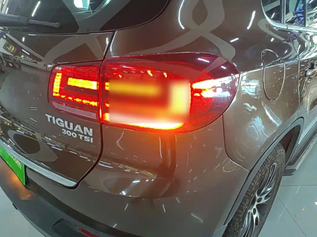 Volkswagen Tiguan — миниатюра 8