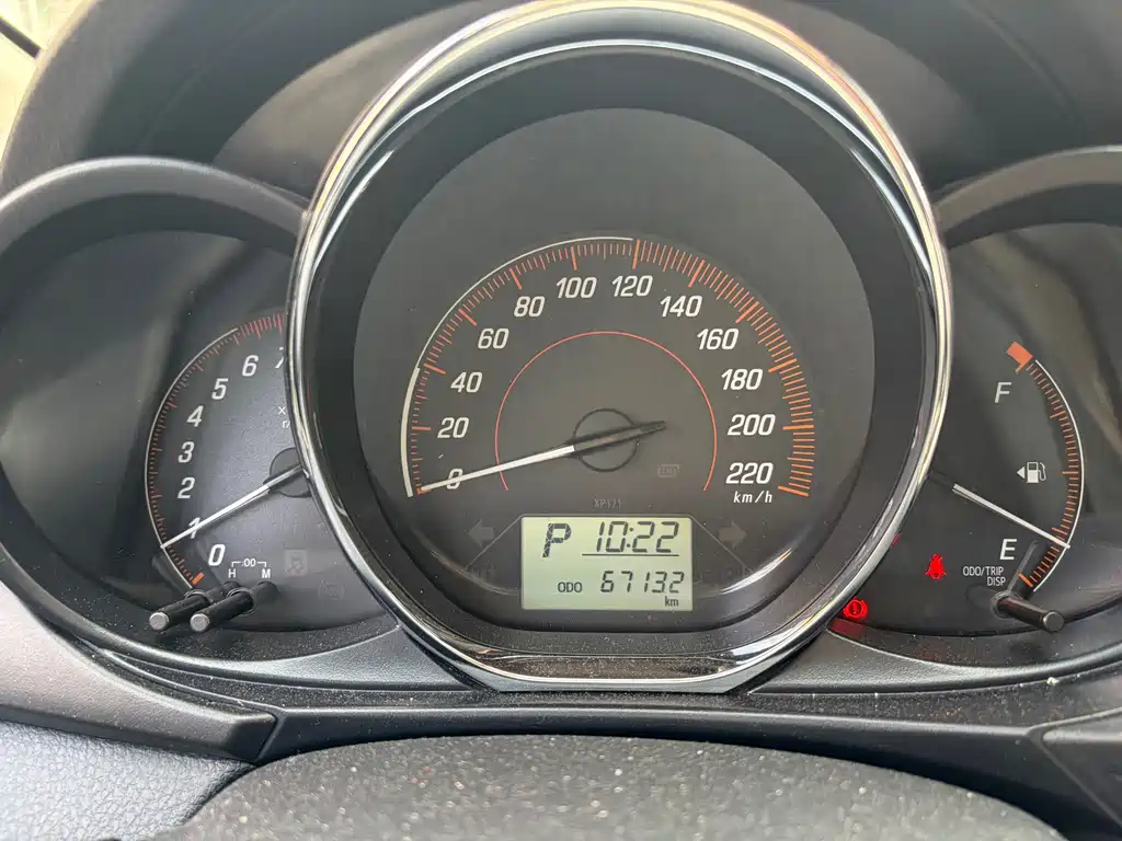 Toyota Yaris L — миниатюра 13