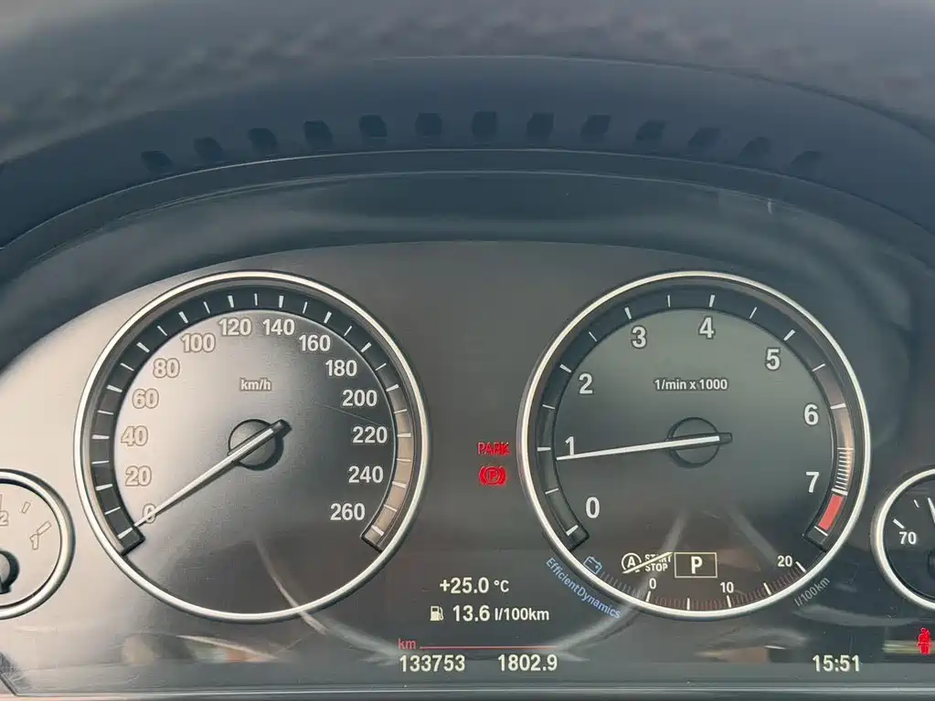 BMW 5 Series — миниатюра 16