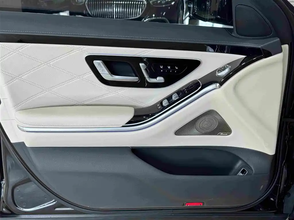 Mercedes-Benz S-Class — миниатюра 21