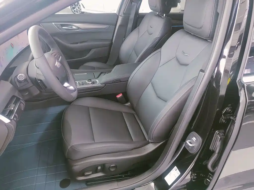 Cadillac CT5 — миниатюра 15