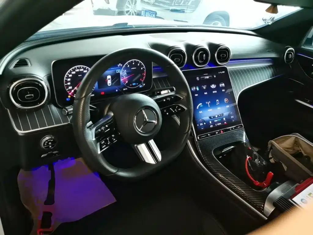 Mercedes-Benz C-Class — миниатюра 10