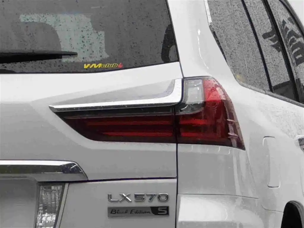 Lexus LX — миниатюра 6