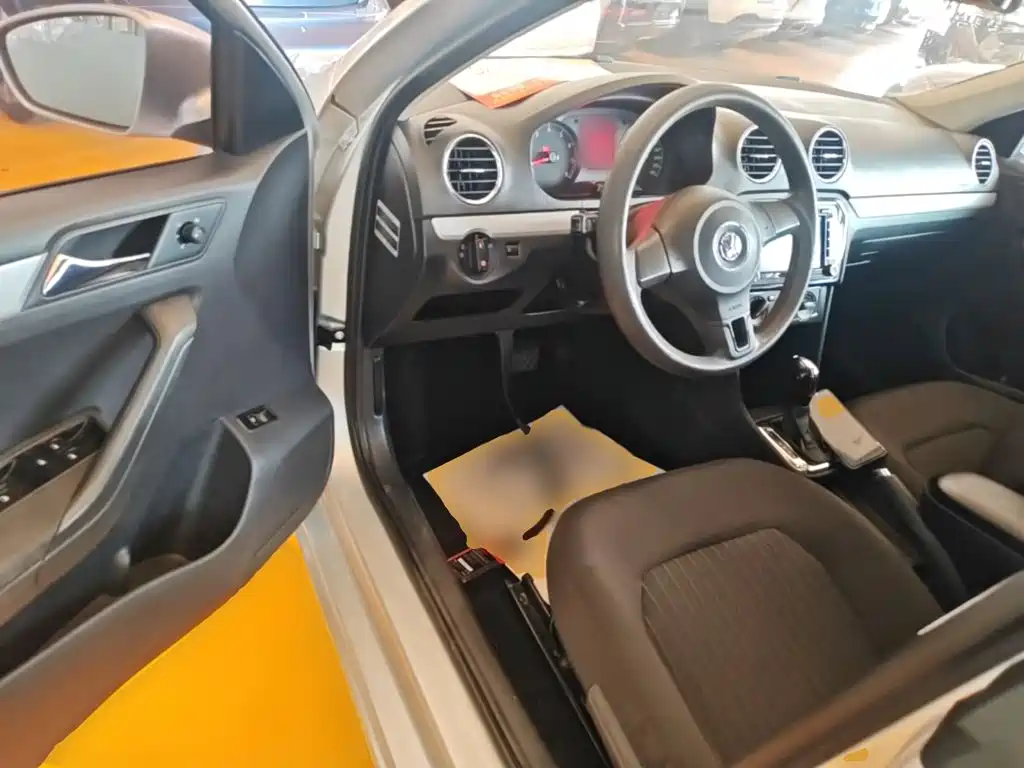 Volkswagen Jetta — миниатюра 16