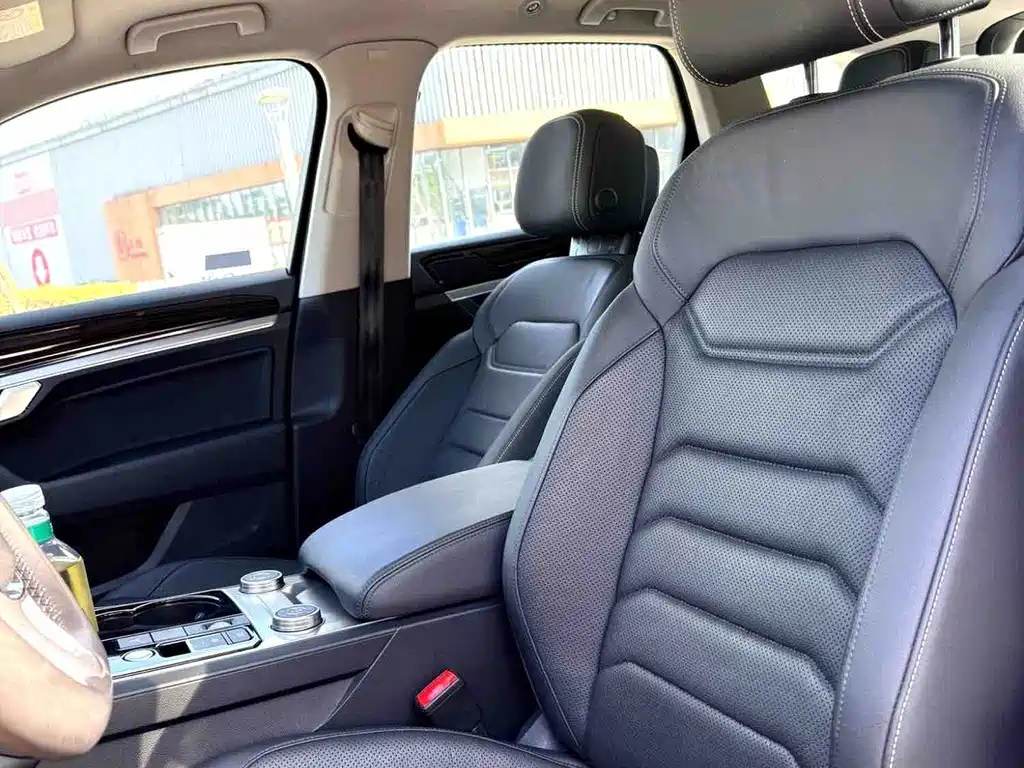 Volkswagen Touareg — миниатюра 11