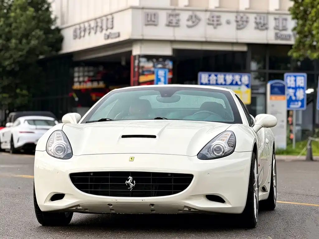 Ferrari California T — миниатюра 2