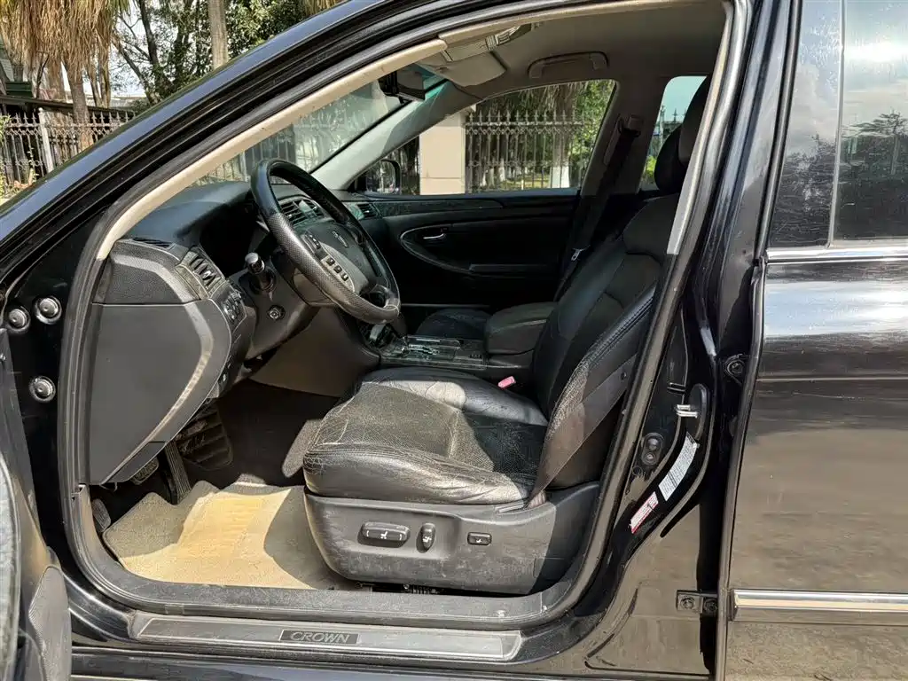 Toyota Crown 2007 2.5L Royal
