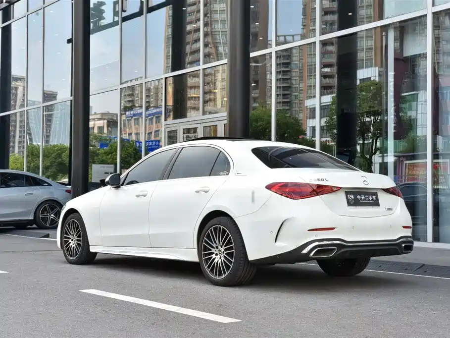 Mercedes-Benz C-Class — миниатюра 7