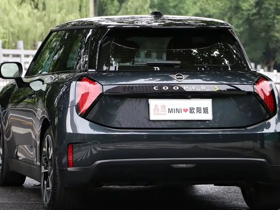 MINI MINI COOPER EV — миниатюра 6