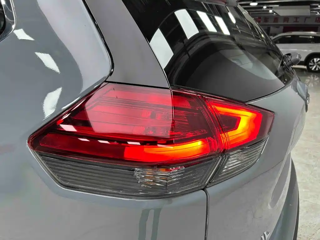 Nissan X-Trail — миниатюра 24