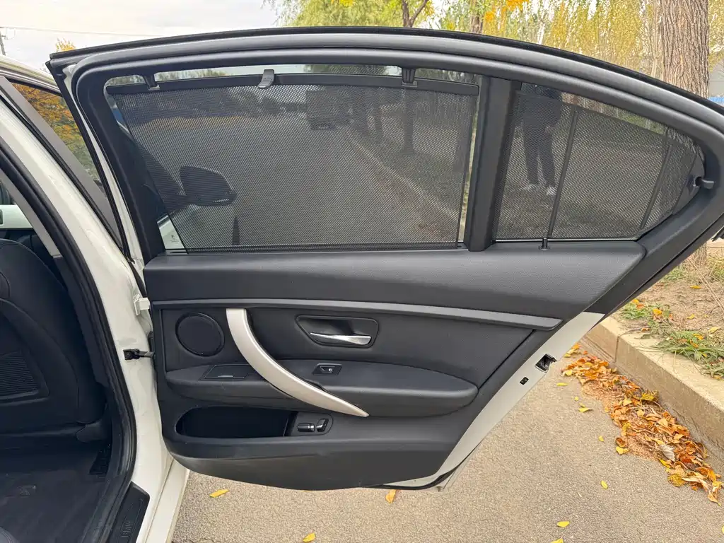 BMW 3 Series — миниатюра 24