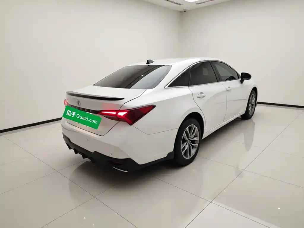 Toyota Avalon — миниатюра 6