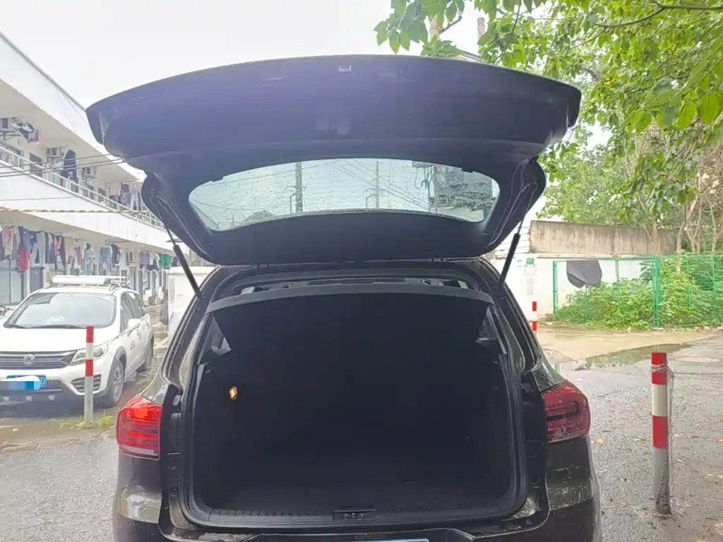 Volkswagen Tiguan — миниатюра 19