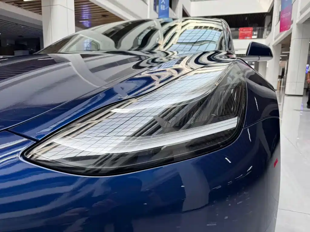 Tesla Model 3 — миниатюра 21