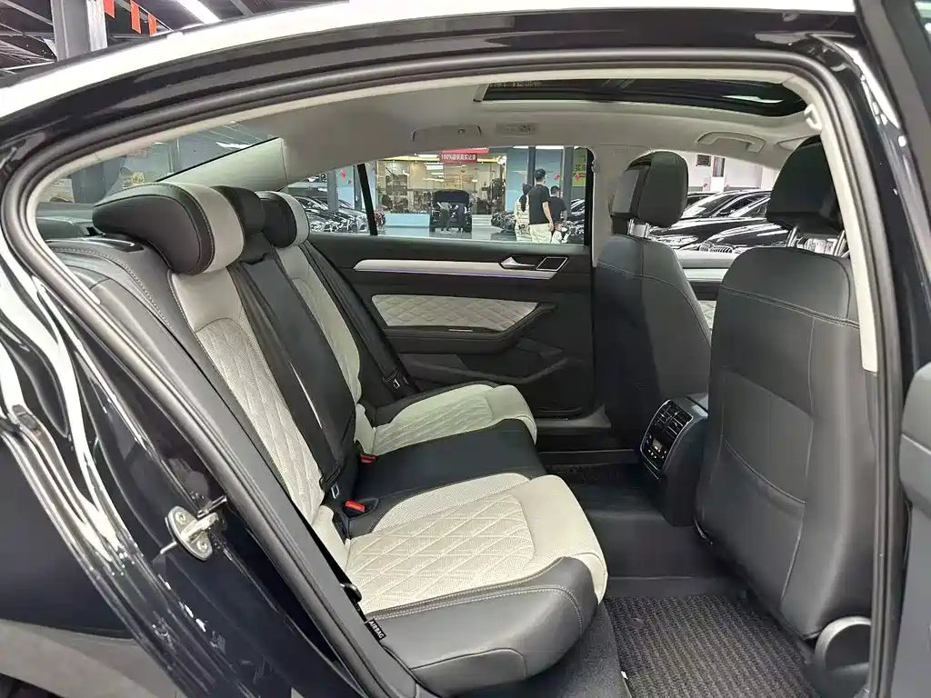 Volkswagen Magotan — миниатюра 6