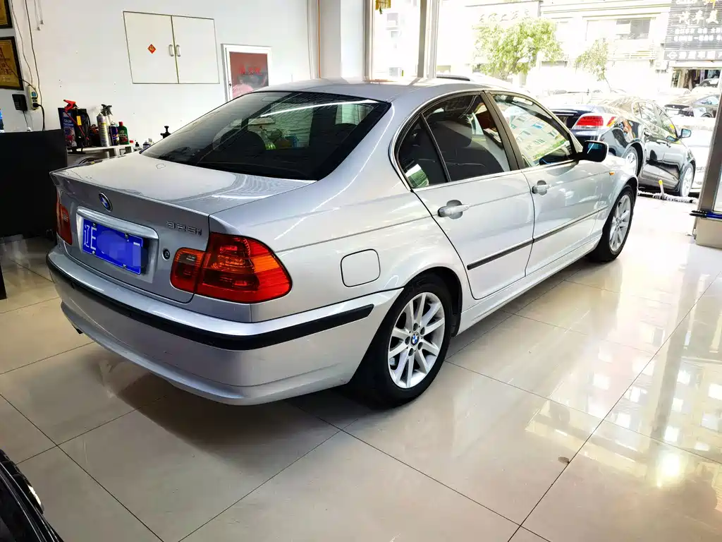BMW 3 Series — миниатюра 6