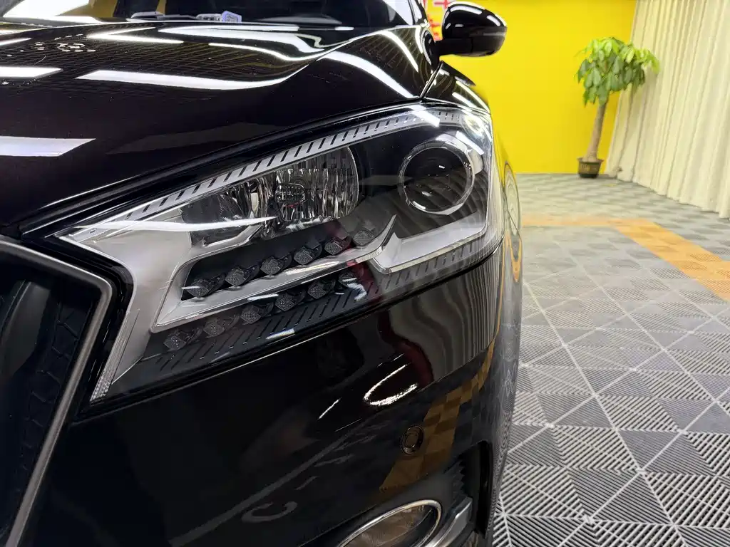 Borgward BX7 — миниатюра 5