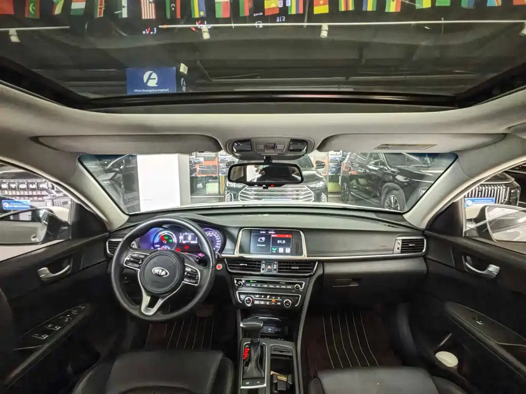 Kia K5 New Energy — миниатюра 9
