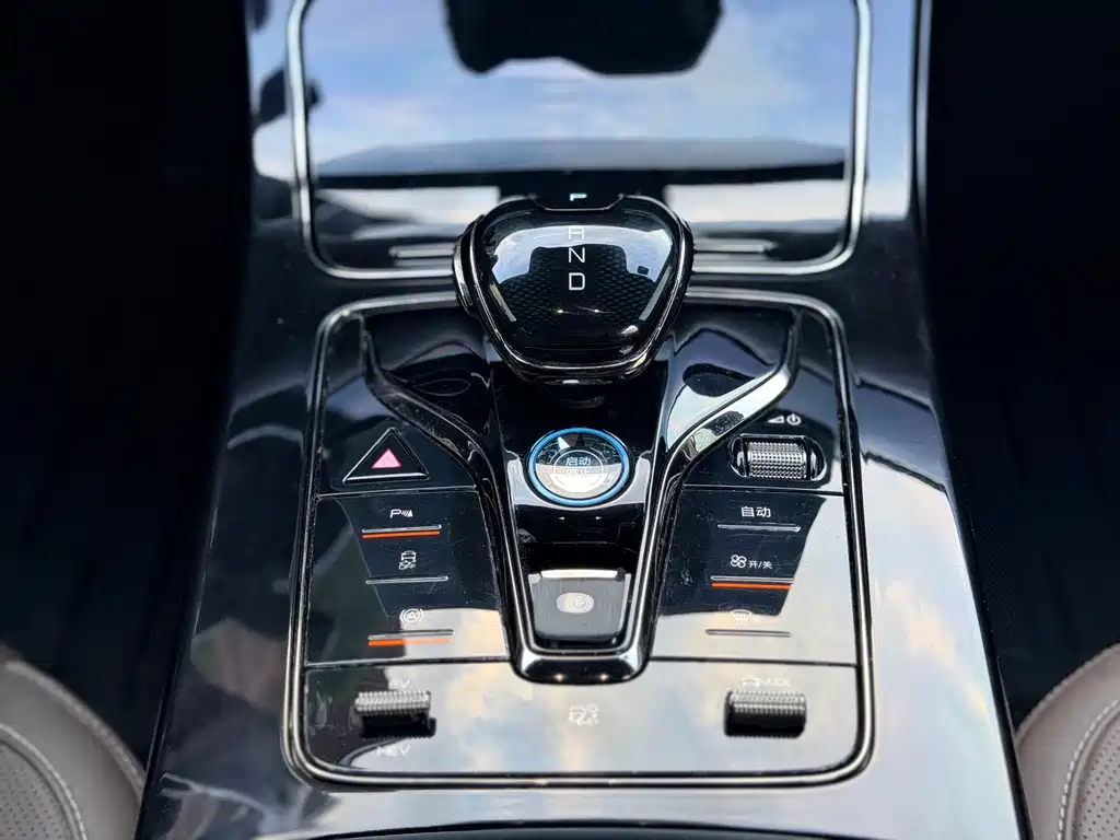 BYD Han — миниатюра 14