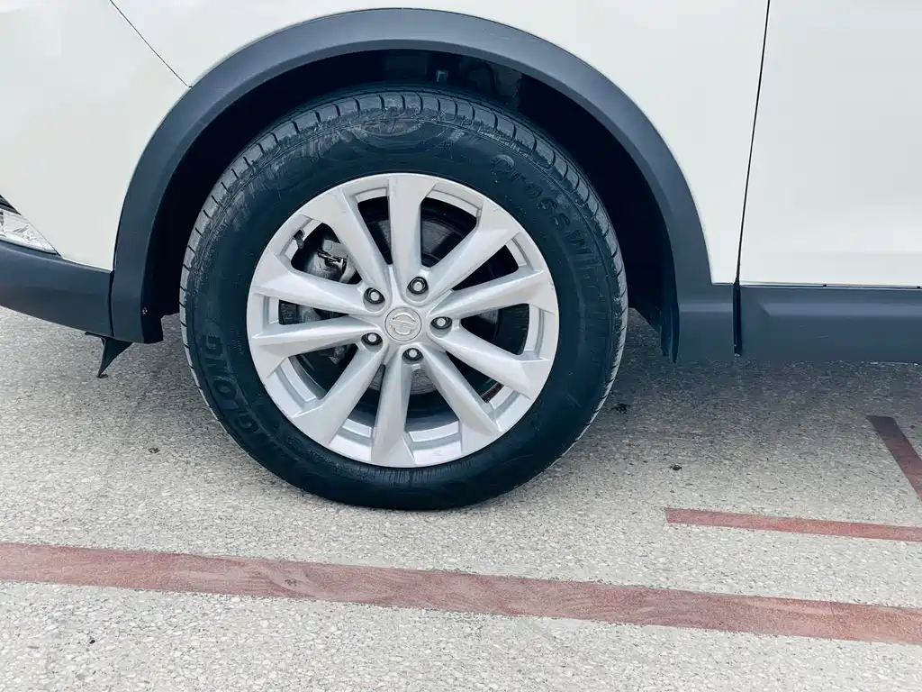 Nissan Qashqai — миниатюра 11