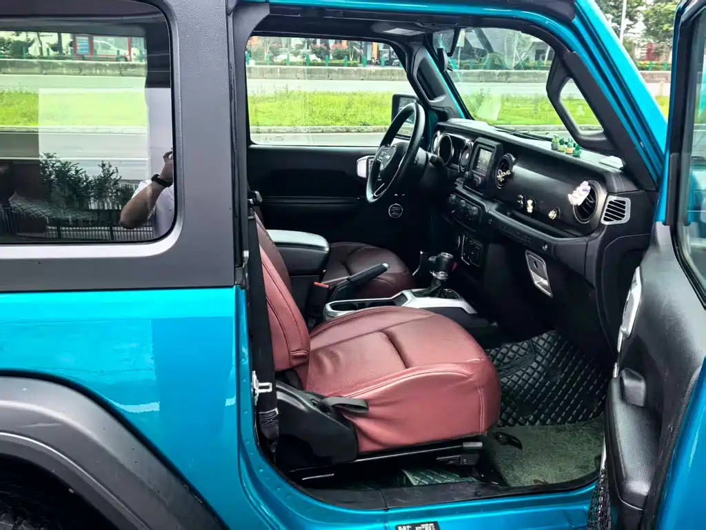 Jeep Wrangler — миниатюра 10