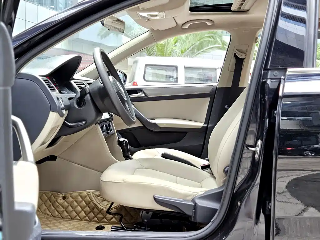 Volkswagen Santana — миниатюра 5