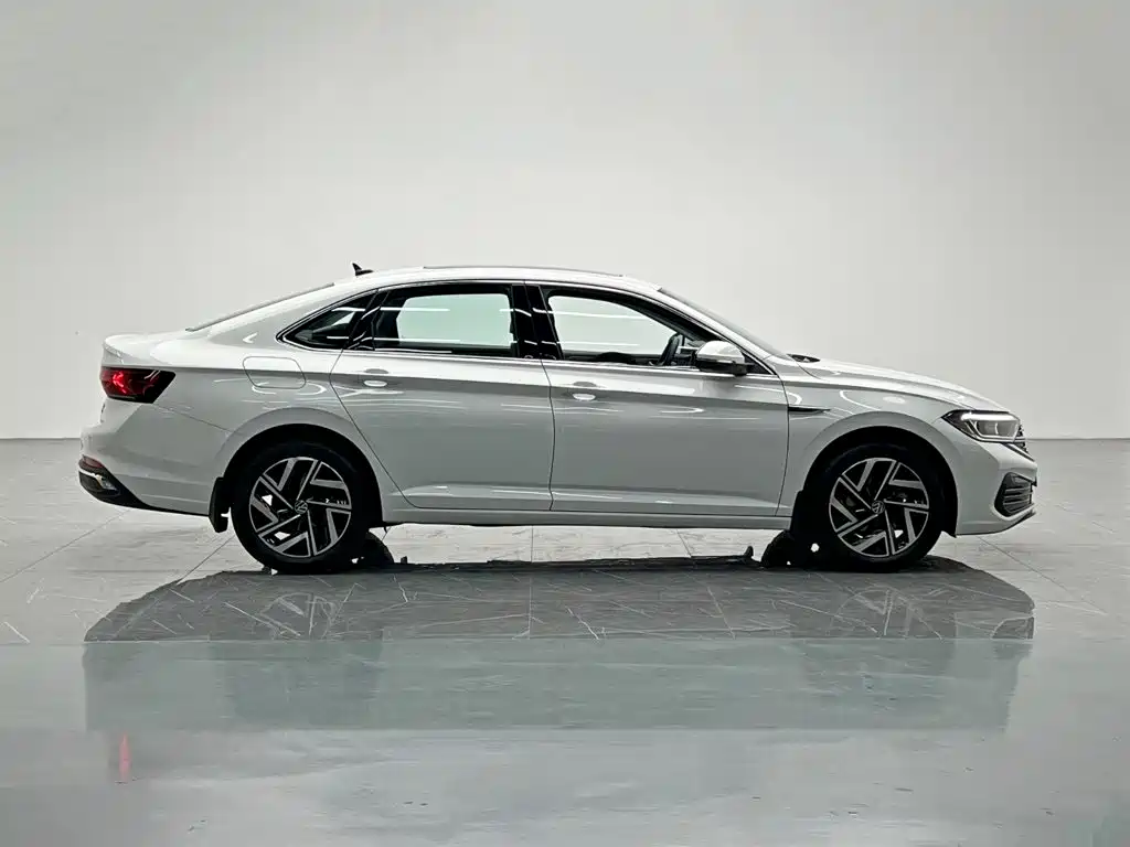 Volkswagen Sagitar — миниатюра 7