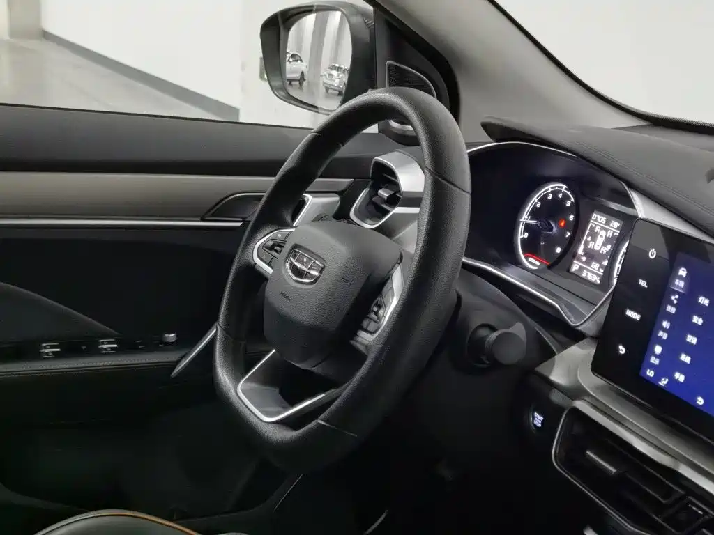 Geely Binyue — миниатюра 22