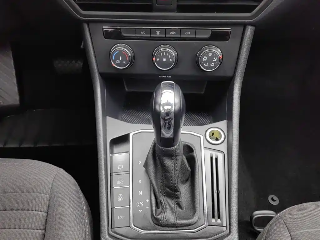 Volkswagen Lavida — миниатюра 13