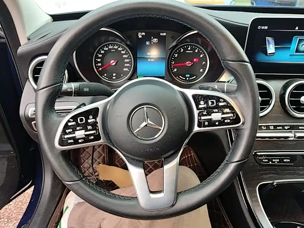 Mercedes-Benz C-Class — миниатюра 11