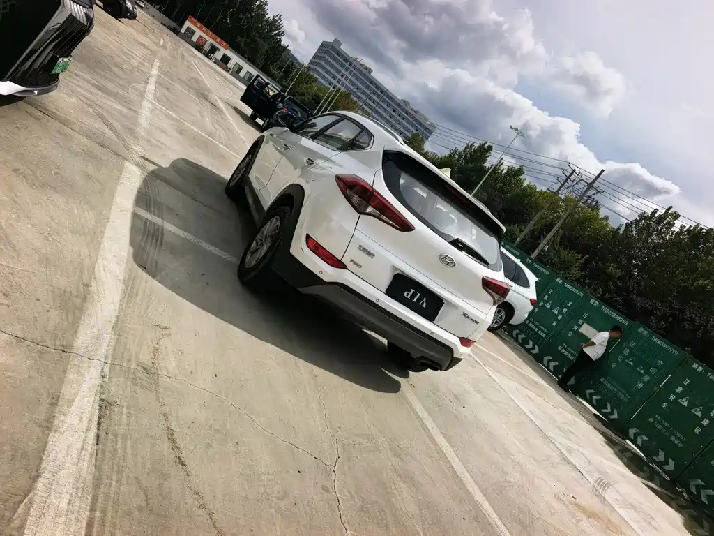 Hyundai Tucson — миниатюра 15