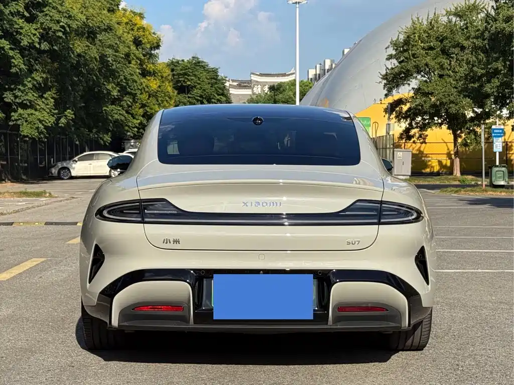 Xiaomi SU7 — миниатюра 5