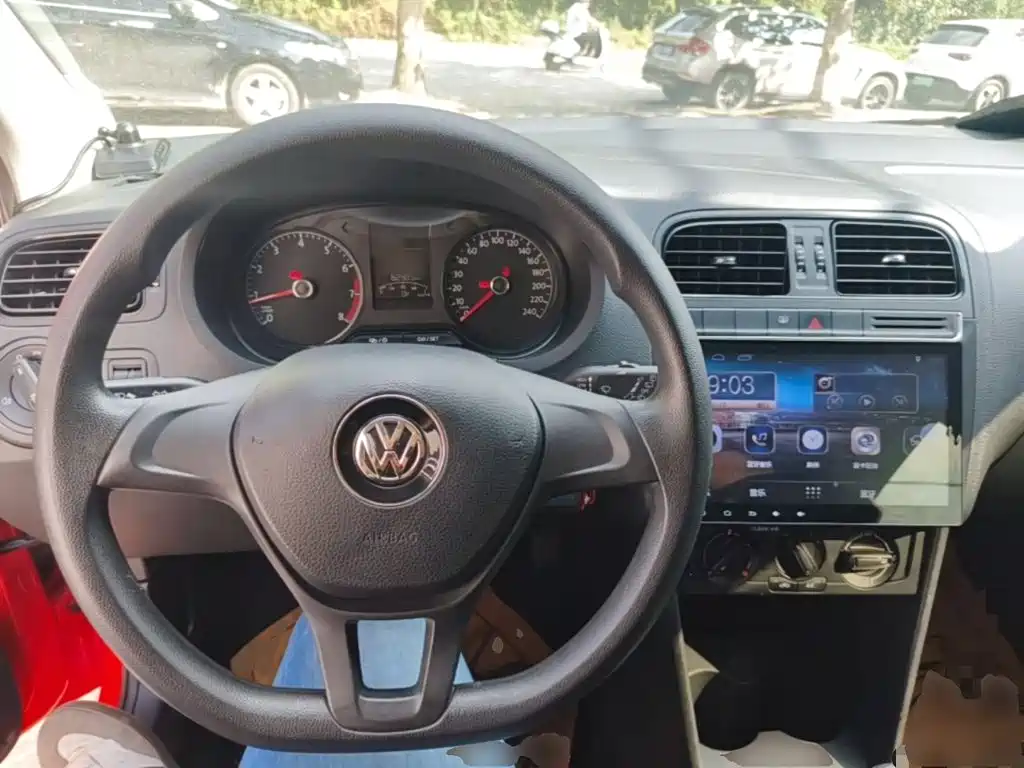 Volkswagen Polo — миниатюра 10