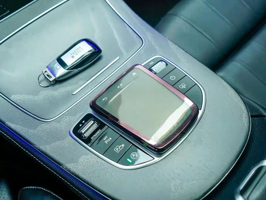 Mercedes-Benz E-Class — миниатюра 16