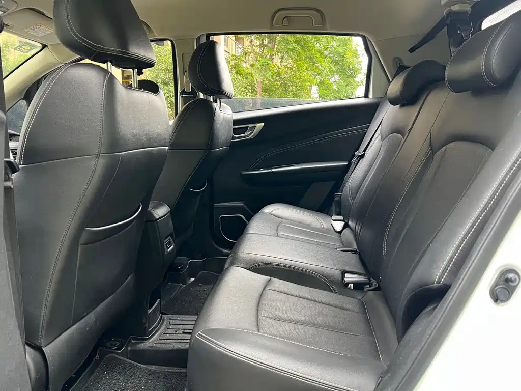 Geely Vision X3 — миниатюра 9
