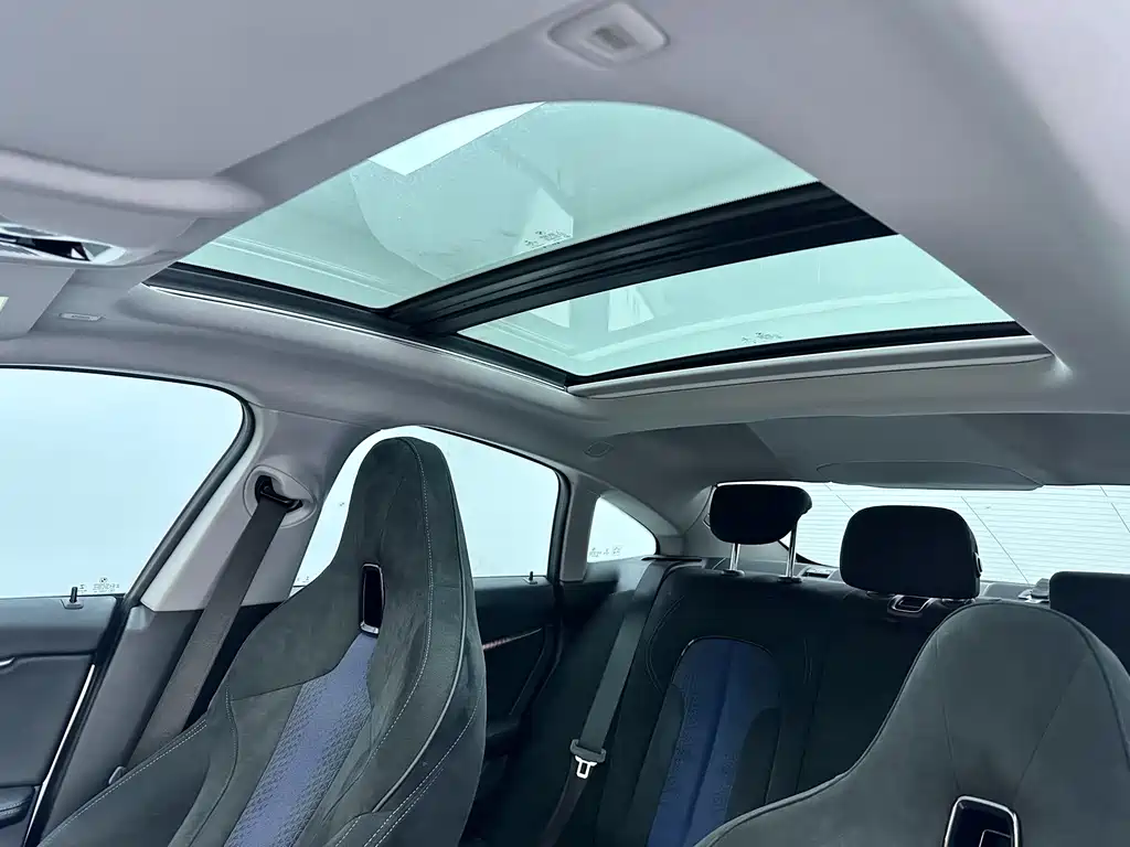 BMW 2 Series (Import) — миниатюра 17